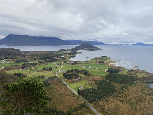 Bilde #4: Utsikt mot Dryna og i retning Brattvågen.