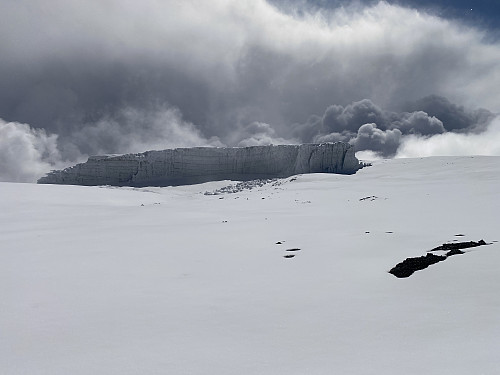 Image #51: Part of the southern glacier as seen shortly before our arrival at Uhuru Peak. This glacier has been shrinking quite a lot in modern times.