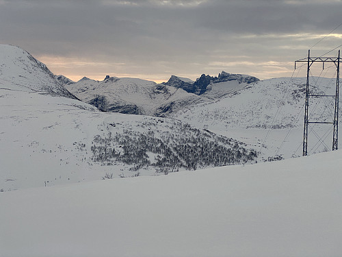 Bilde #8: Romsdalshornet, samt Trollveggen med Trolltindan kommer til syne.