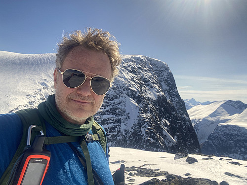 Bilde #7: På nordtoppen [1211] av Goksøyra, med vesttoppen [1318 m.o.h.] i bakgrunnen.