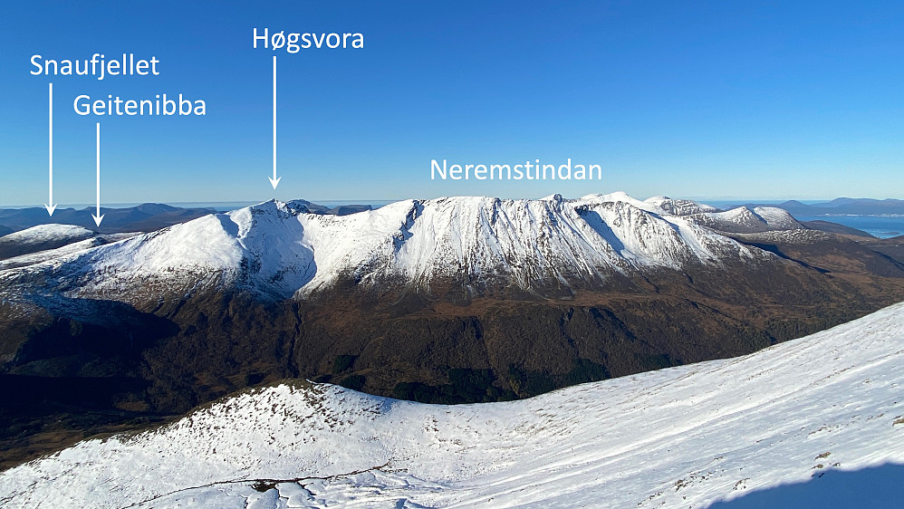 Bilde #6: Utsikt mot Høgsvora og Neremstindan.