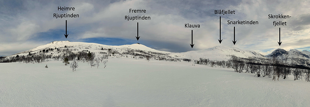 Bilde #5: Panorama over fjellkjeden foran meg. Skrokkenfjellet (lengst til høyre) ble besteget 12 dager tidligere.