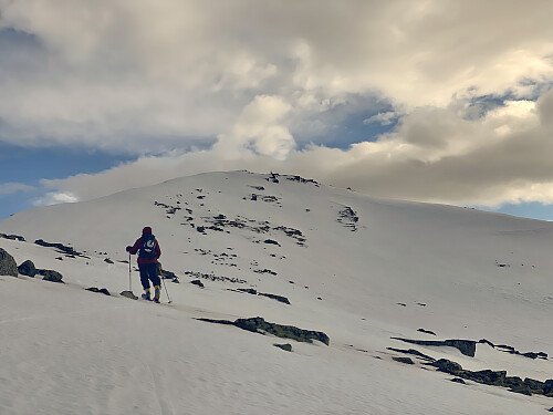 Bilde #8: Her er det ikke mer enn ca. 100 høydemeter igjen til topps.