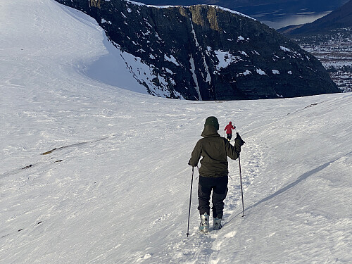 Bilde #17: På vei ned igjen fra selve toppen.