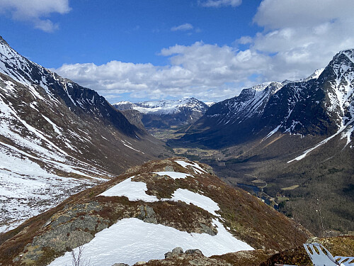 Bilde #10: Utsikt fra Kinnakollen utover Innfjordsdalen.