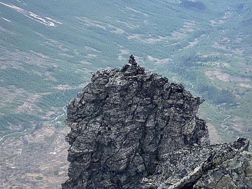 Bilde #22: En litt spesiell knaus på nordryggen (PBE "Middagstinden Nord").