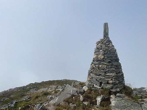 Bilde #4: Varden på utsiktspunktet.