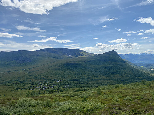 Bilde #4: Utsikt mot Koldafjellet [788], Snaufjellet [893] og Giskemonibba [687 m.o.h.].