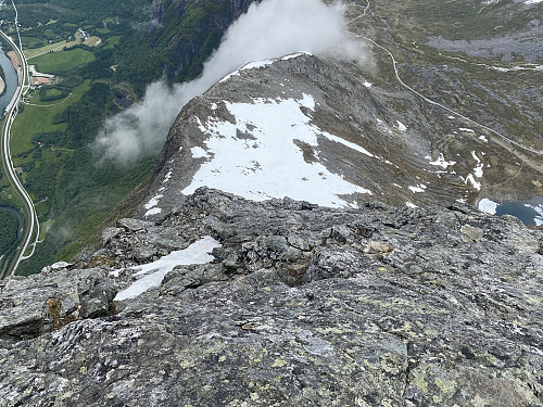 Bilde #7: Tilbakeblikk ned mot Litlefjellet.