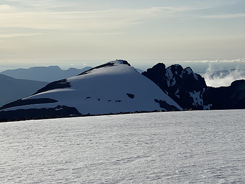Bilde #29: Utsikt fra Storbua mot Sandfjellet [1470 m.o.h.] og Sandegga [1450 m.o.h.].