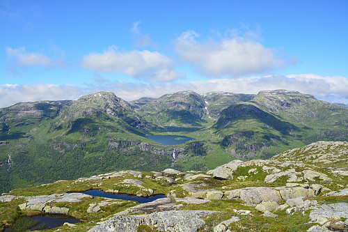 Utsikt mot Fossdalsvatnet.