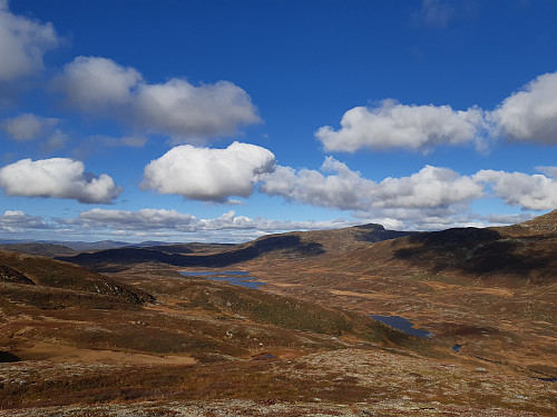 Mot Grovatn og Mefjell.