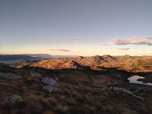 Utsikt mot Trollanibba og Trollafjellet