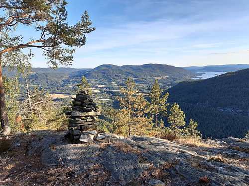 Fra toppen av Brattningborg mot Sauherad.