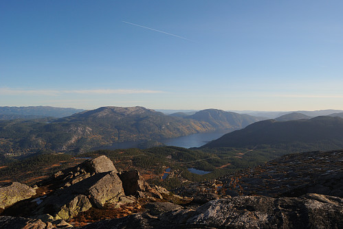 Utsyn mot Brokefjell og Brakandalsfjellet.