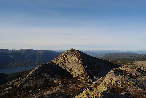 Mot Vestre Roholtfjell, den neste destinasjonen.