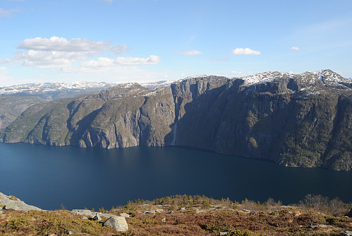 Øksnafjellet bak Jøssenfjorden.