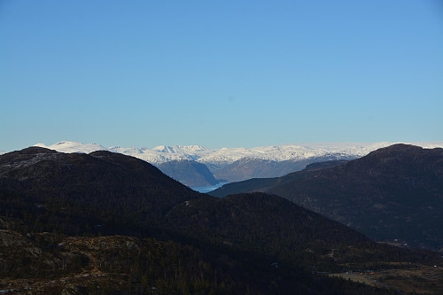 Bjørndalstraversen skimtes i bakgrunnen.