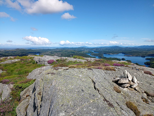 Toppen av Kjersfjellet, 223 moh.