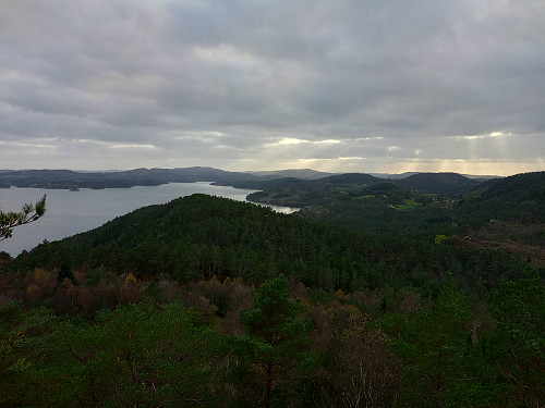 Tilbakeblikk mot Rindane.