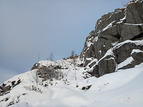 Fjellhylla som fører til toppen.