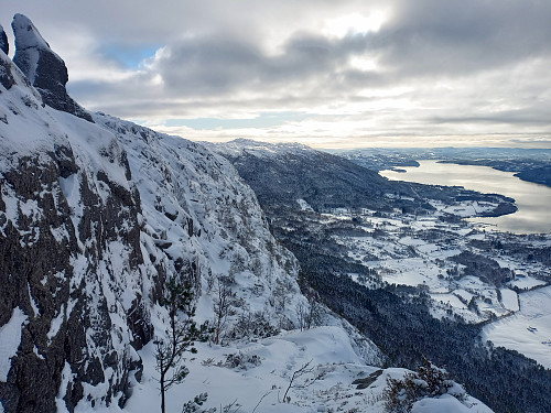 Tilbakeblikk mot Fjellhylla.