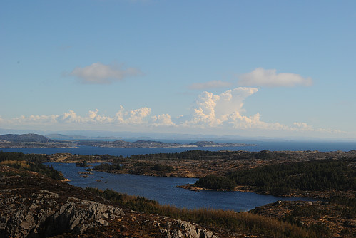 Stilige skyer over Boknafjorden.