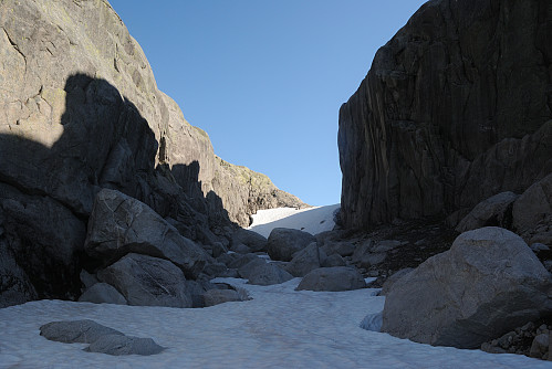 Steile fjell.