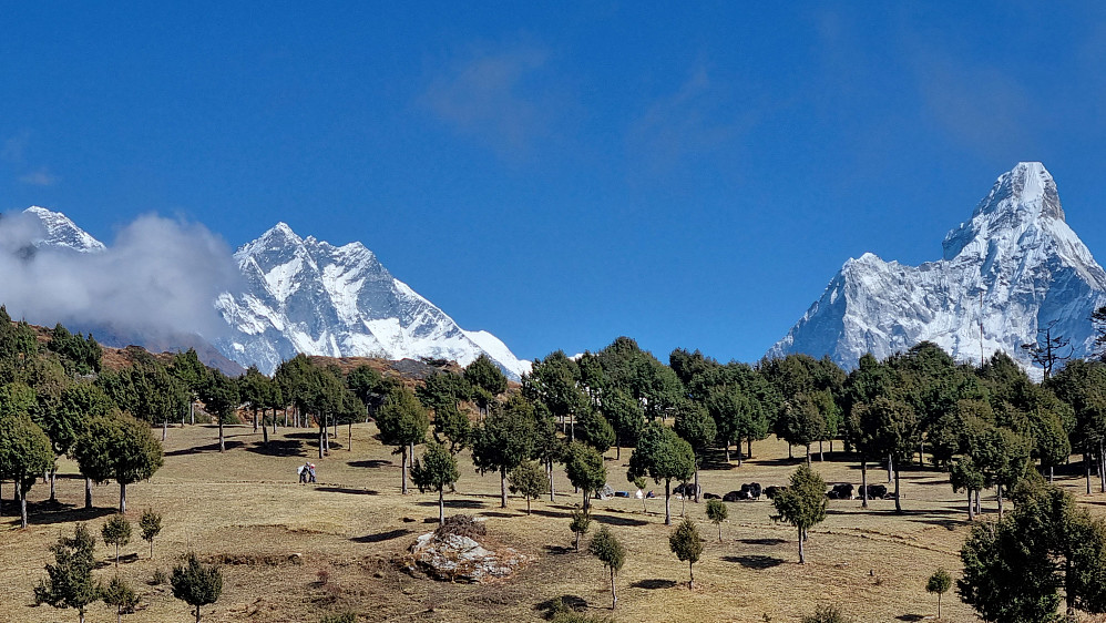 Fra venstre: Everest, Lotshe og Ama Dablam