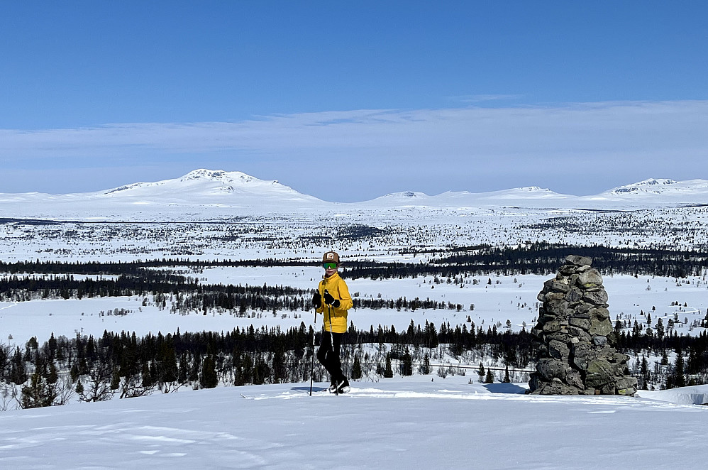 Raske ski og raske briller på topptur