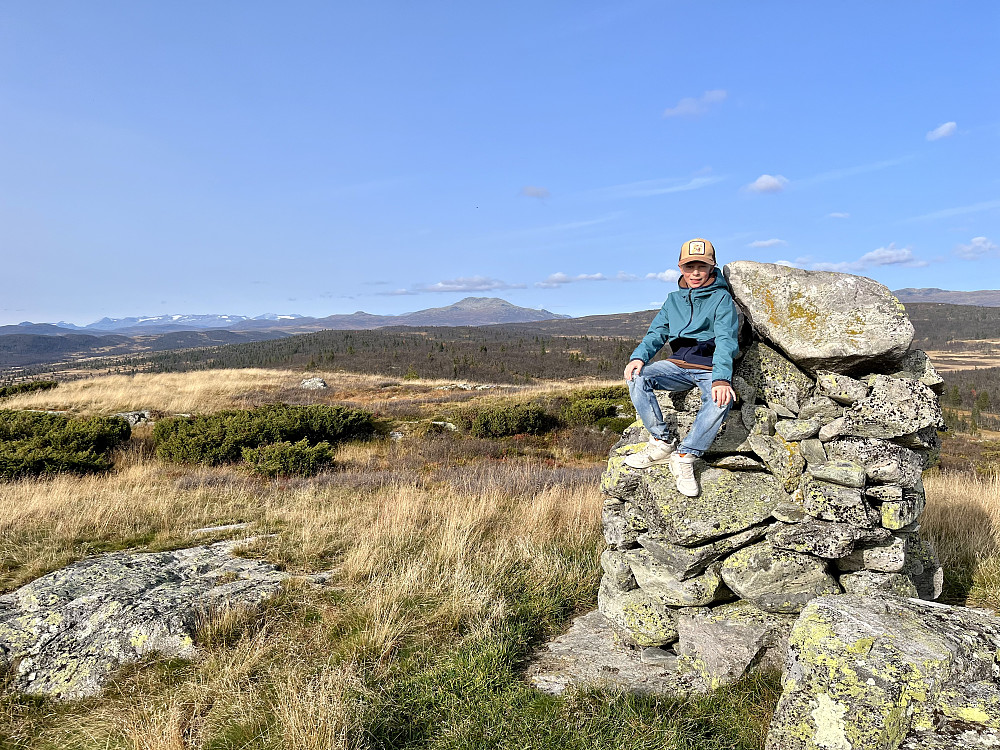 Skåltjernknatten overrasket med vanvittig flott utsikt mot Jotunheimen og mot Skaget.