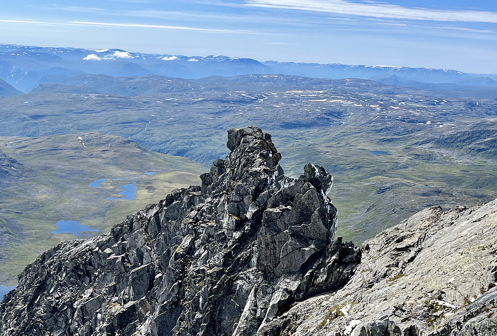 Utsikt mot S2 og pinakkelen.