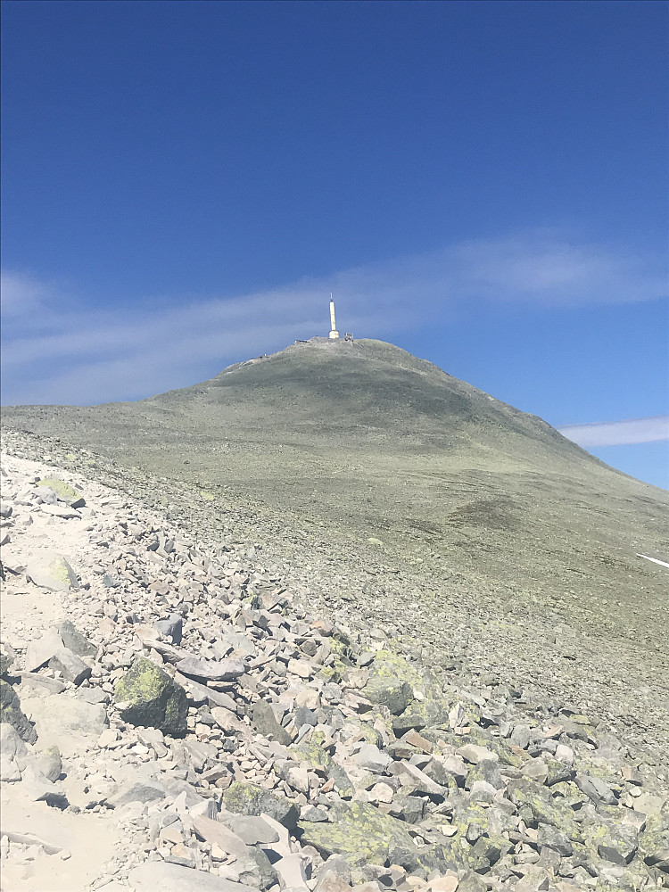 På vei opp mot Gaustatoppen fra Stavsro
