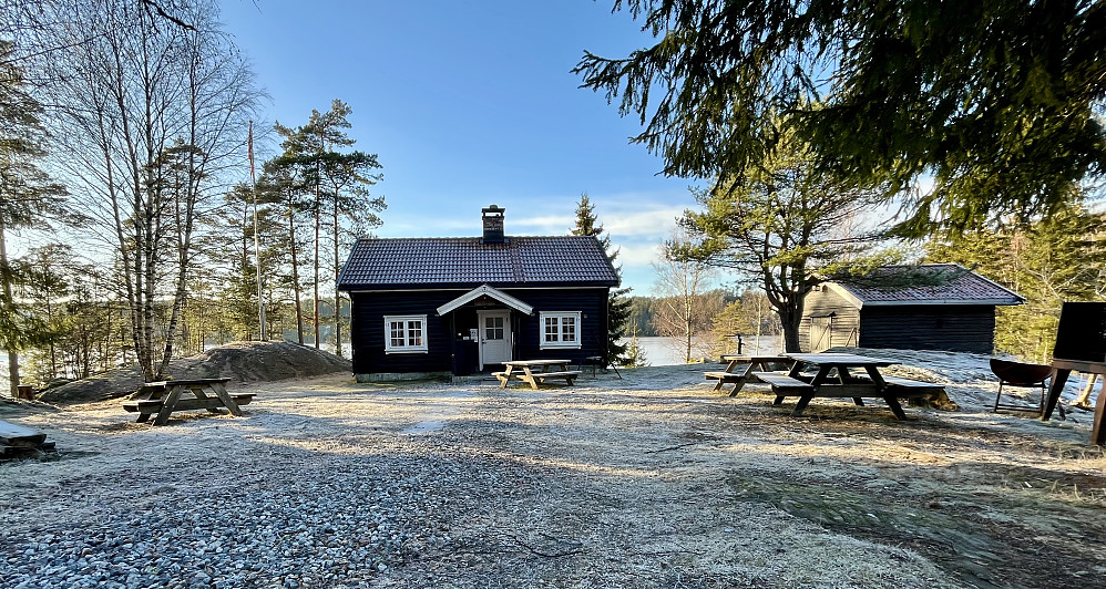 Velkommen til DNT Ravnsjøhytta