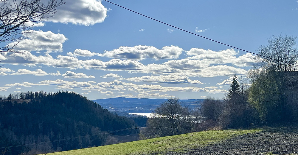 Et lite blikk mot Mjøsa