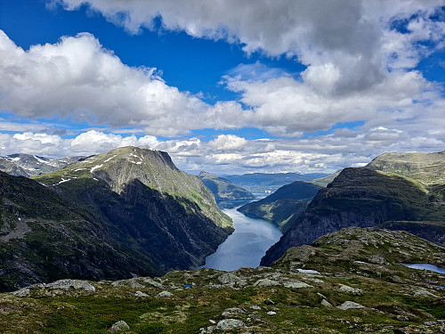 Skjorta og Breimsvatnet