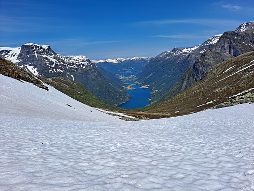 Framleis ein del snø