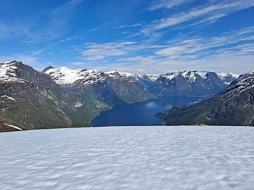 Oppstrynsvatnet