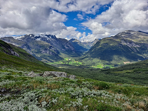 Mot Kvitegga og Norangsdalen