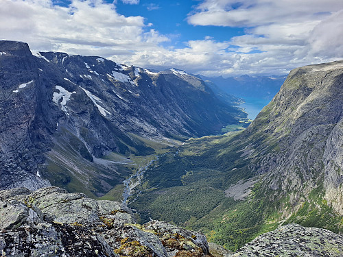 Frå Strynekåpa mot Oppstrynsvatnet