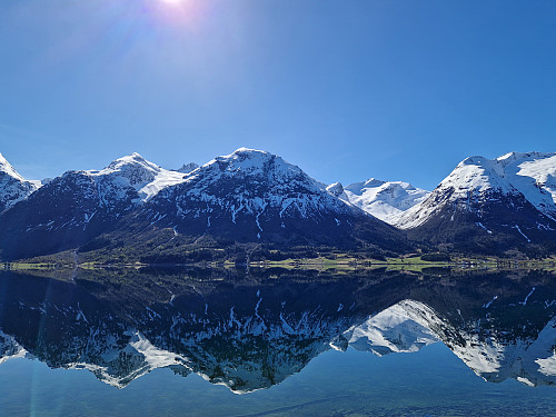 Oppstrynsvatnet