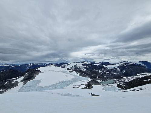 Flott utsikt mot Skålabreen frå Stryneskåla
