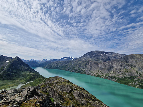 Mot Gjende og Besseggen