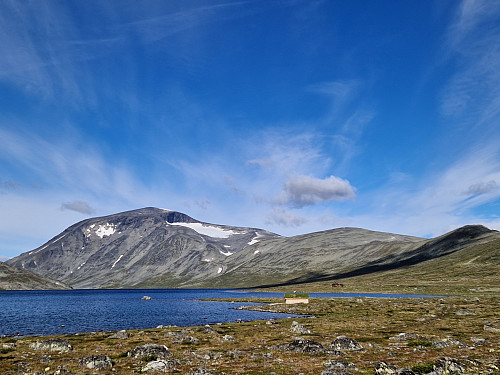 Fint å gå langs vatnet, men litt vått