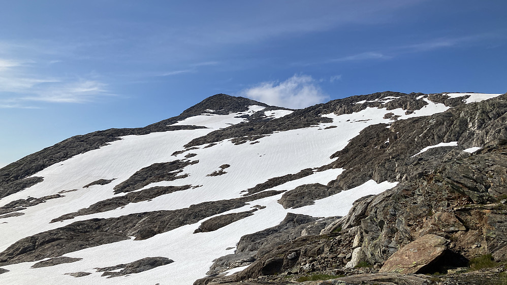 Snøflankene på SØ-siden av Breivasstinden ser lovende ut!