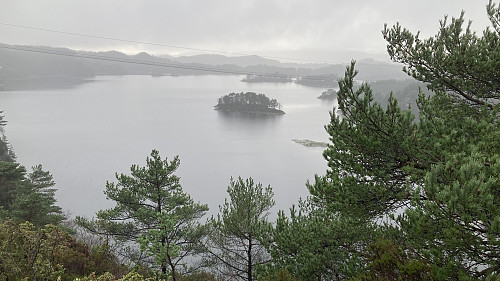 Utsikt sørover Storavatnet