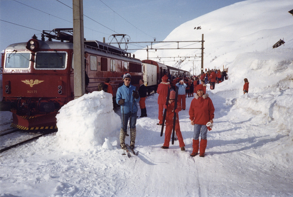 Upsete stasjon 1. april 1983