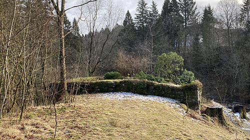 Den private gravplassen I Åstveitskogen