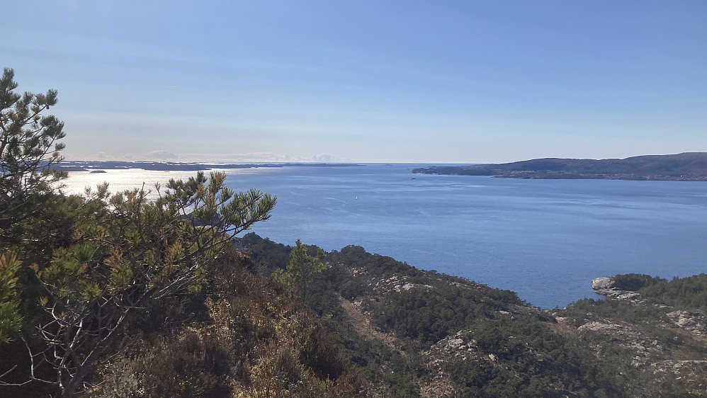 Utsikt vestover Korsfjorden fra Veten i Fana