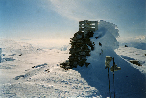 1374-varden på Mjølfjellet NV